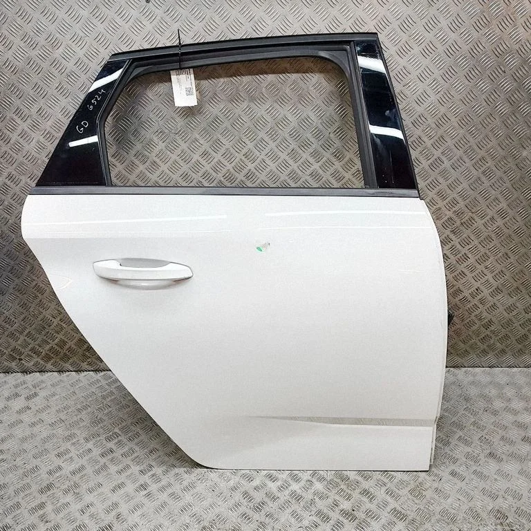 Rear door 9841570380