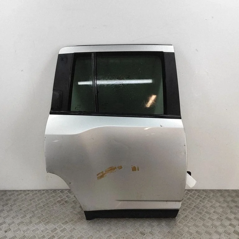 Aizmugurējās durvis 68079384AC