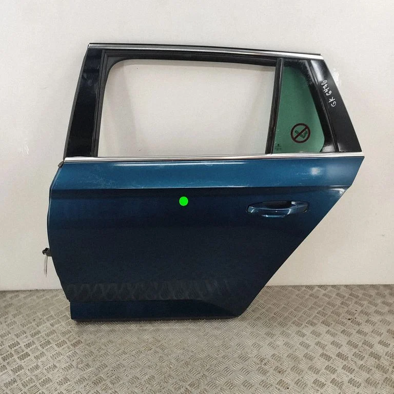 Rear door 3V9833055B