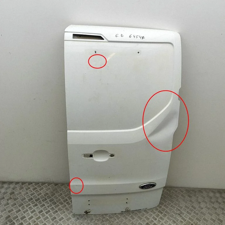 Aizmugurējās durvis PBK21V40010AD