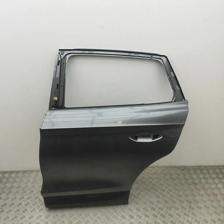 Rear door 5LG833051A