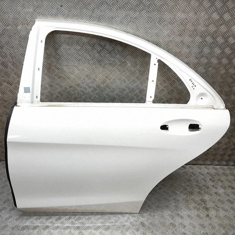 Aizmugurējās durvis A2227300005