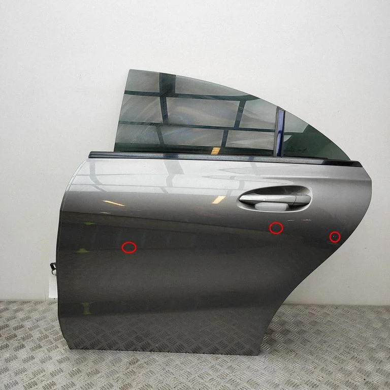Aizmugurējās durvis A1177300105