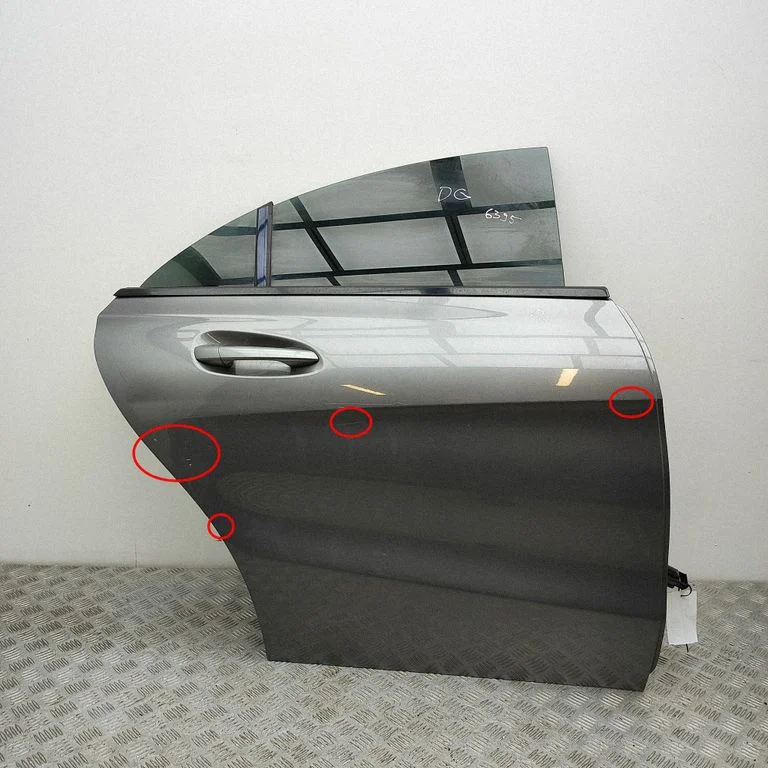 Aizmugurējās durvis A1177300205