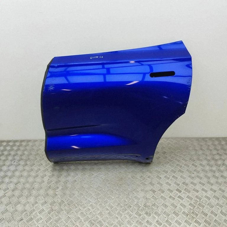 Aizmugurējās durvis MY8320215BH