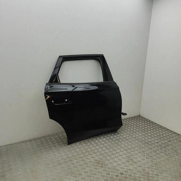 Aizmugurējās durvis 14B833056K