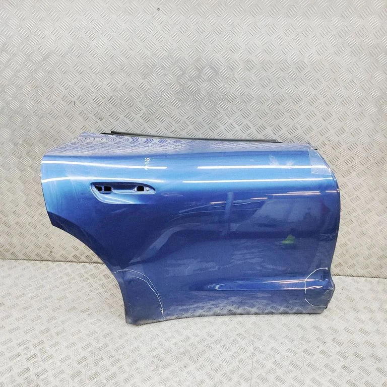 Rear door 9J1833194