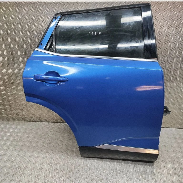 Aizmugurējās durvis H21006UAMA