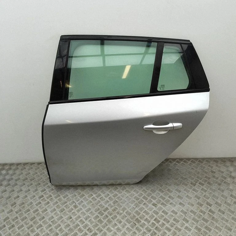 Rear door 32228972
