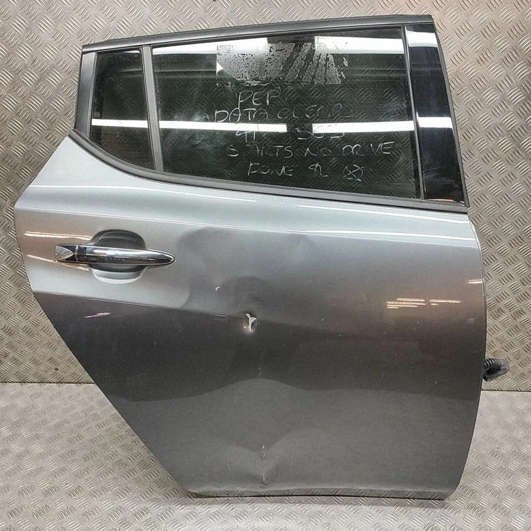Aizmugurējās durvis H21005SLMB