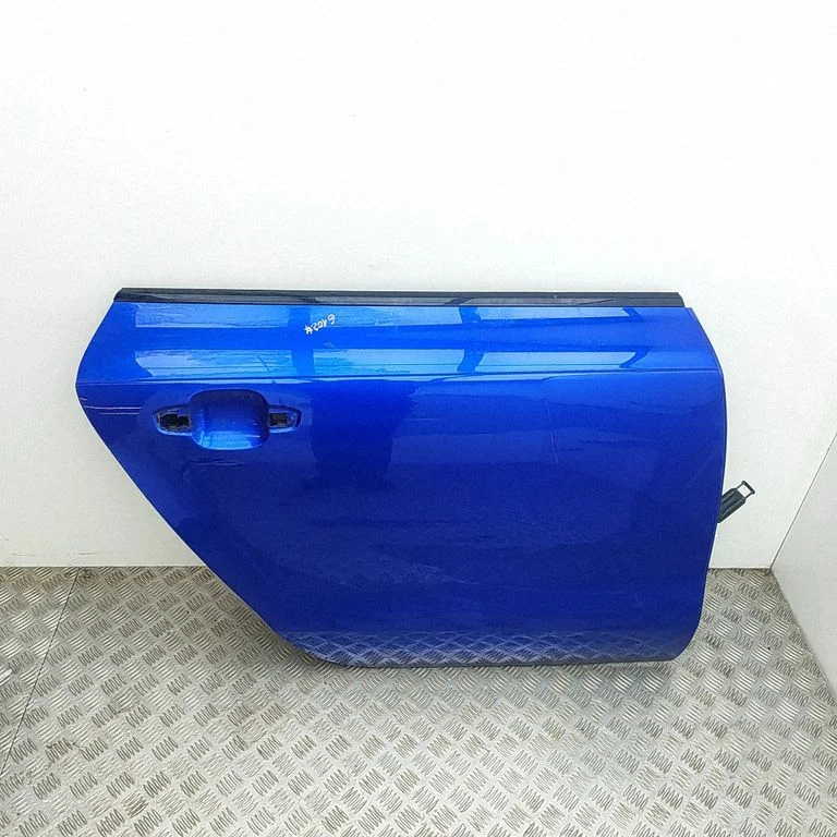 Rear door 4G8833052A