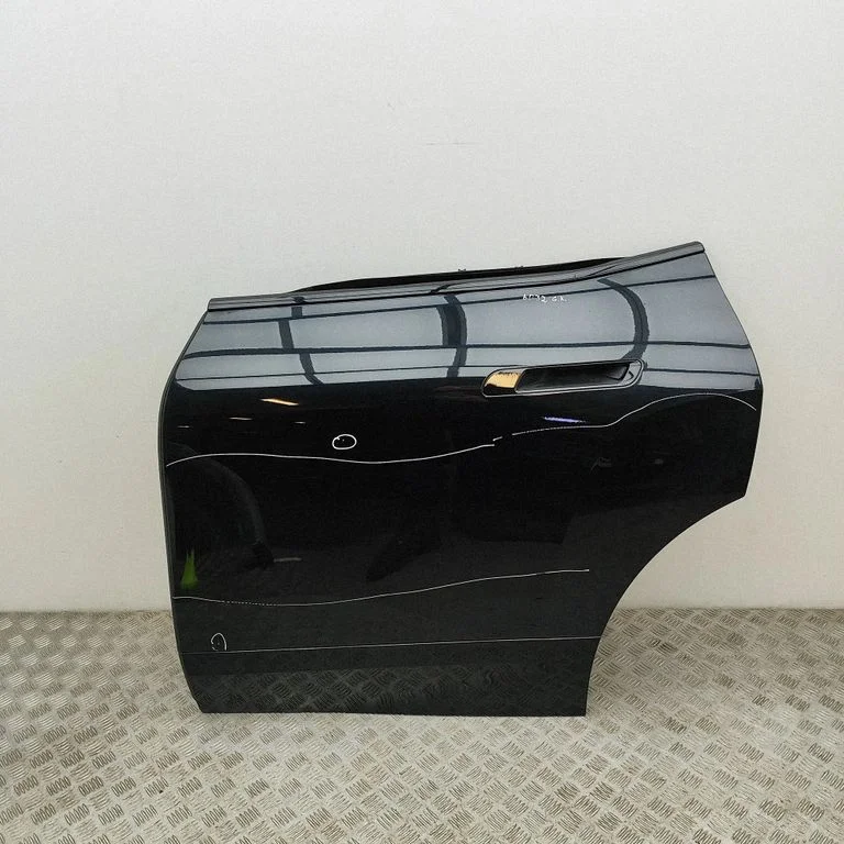 Aizmugurējās durvis 9880293