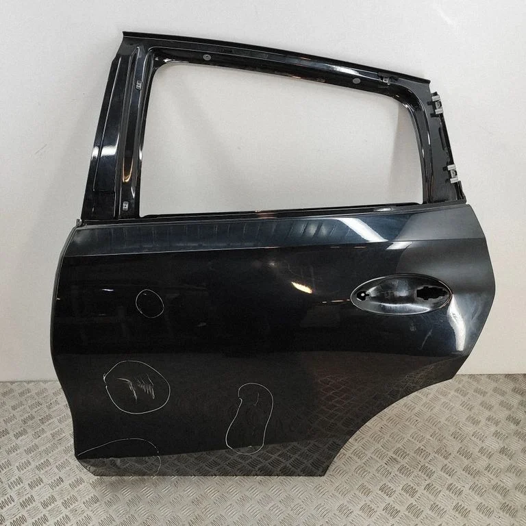 Aizmugurējās durvis – BMW X6 G06 (2019-)