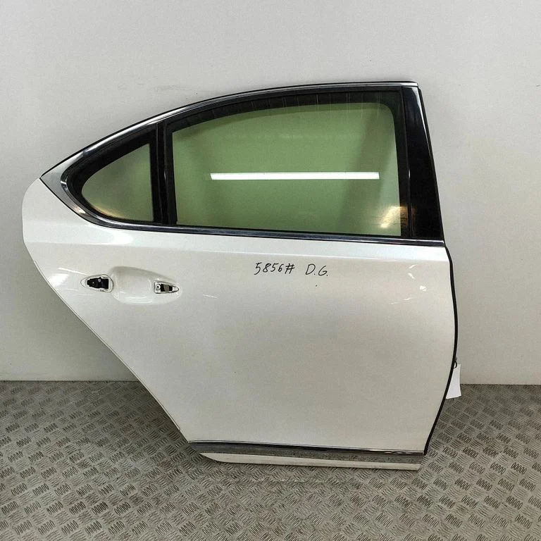 Aizmugurējās durvis 6700350060