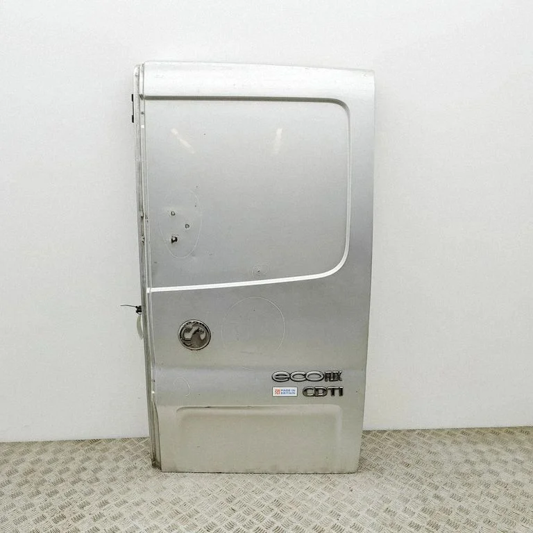 Aizmugurējās durvis 93455844