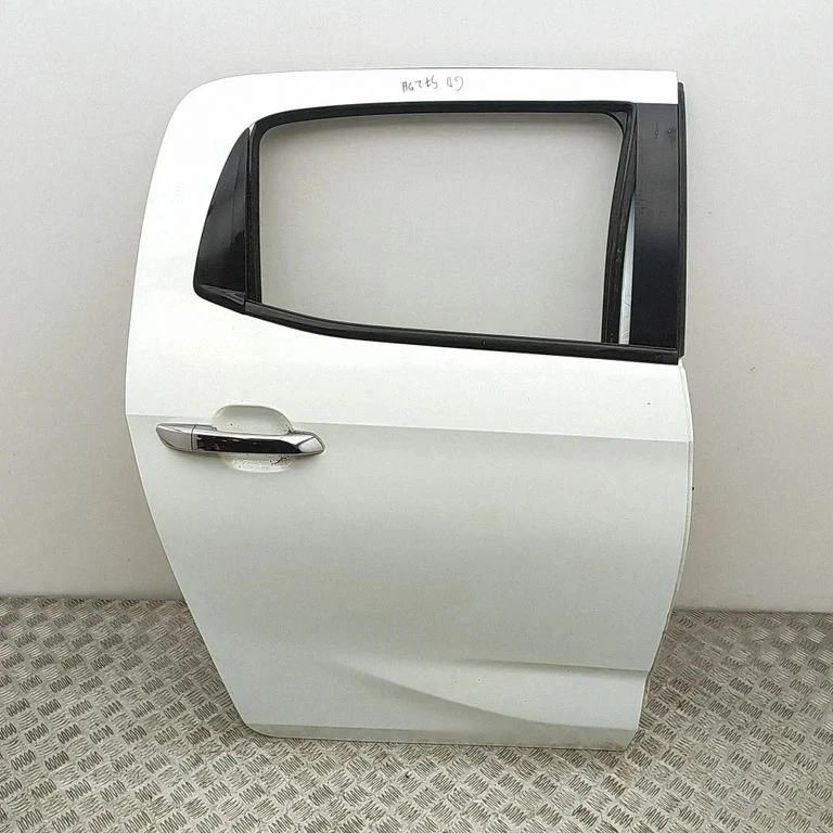 Aizmugurējās durvis 8974921427