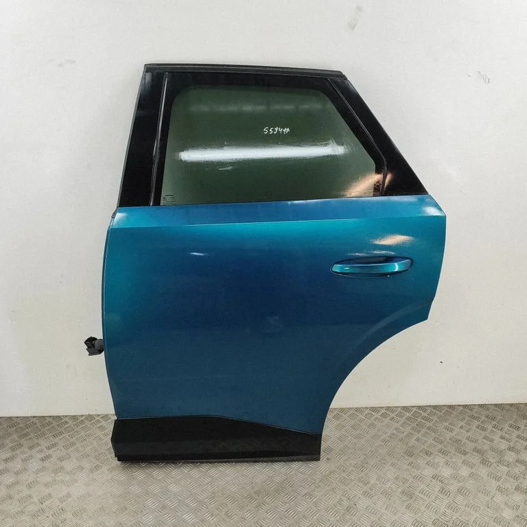Aizmugurējās durvis 9852431480