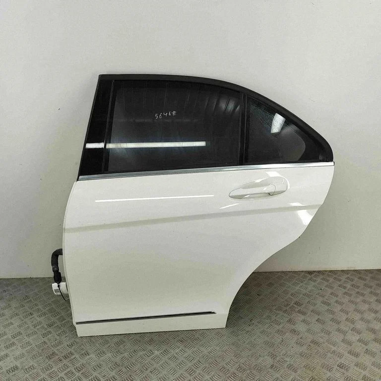 Aizmugurējās durvis A2047300105