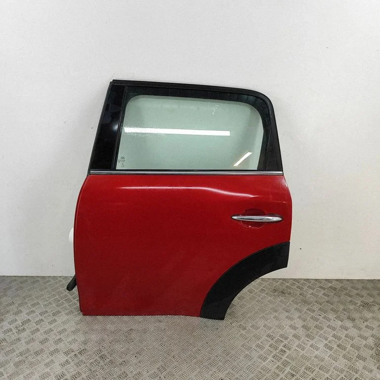 Aizmugurējās durvis 9805929