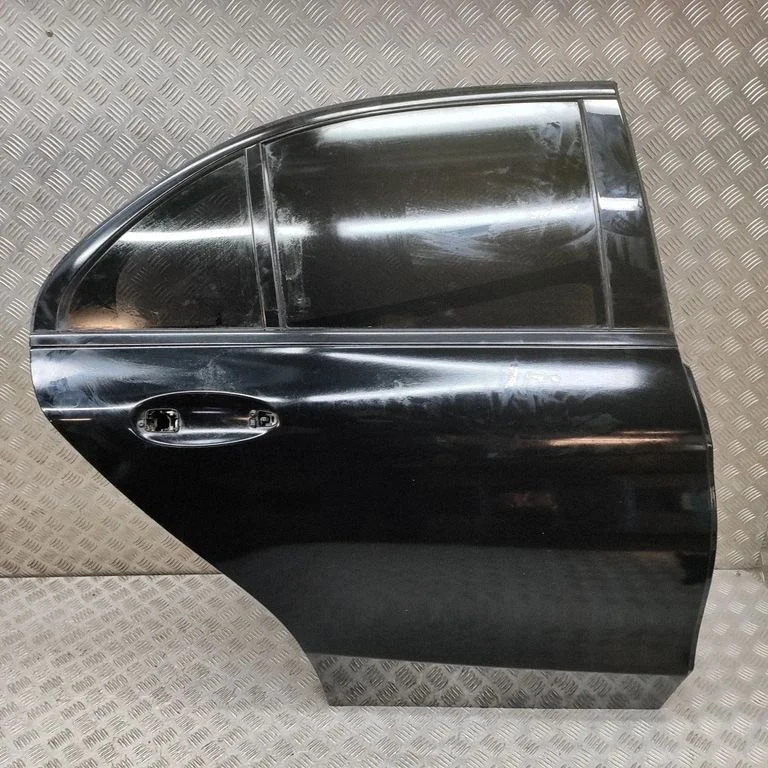 Aizmugurējās durvis A2057300205