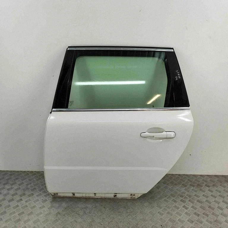 Aizmugurējās durvis 31335625