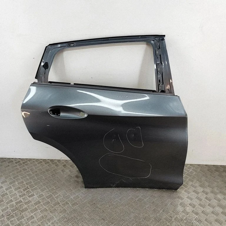 Aizmugurējās durvis H21005DAMA