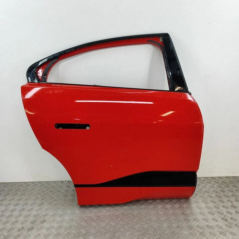 Rear door SAJ9D324630AA