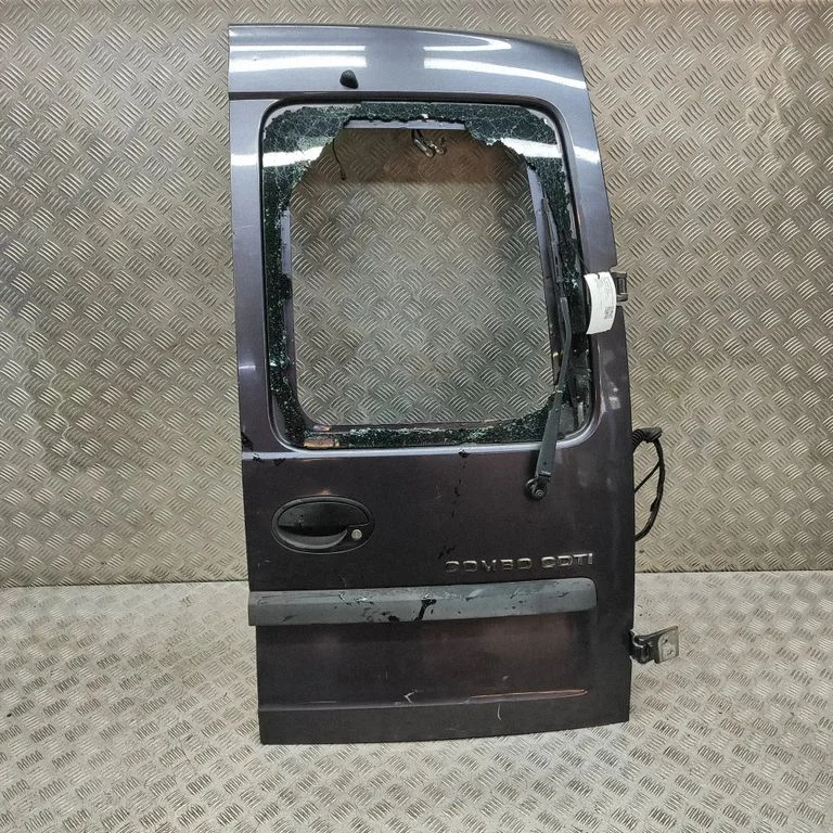 Aizmugurējās durvis 93180781 – Opel Combo C (2001-2011)
