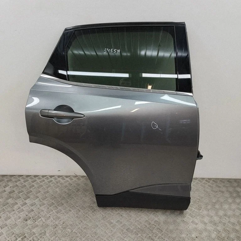 Aizmugurējās durvis H21006UAMA