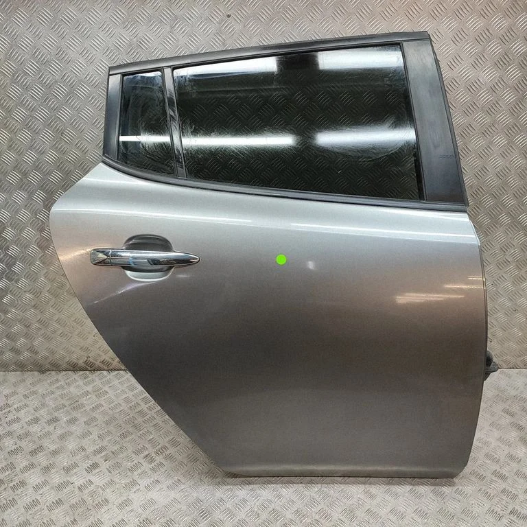 Aizmugurējās durvis H21003NLMA