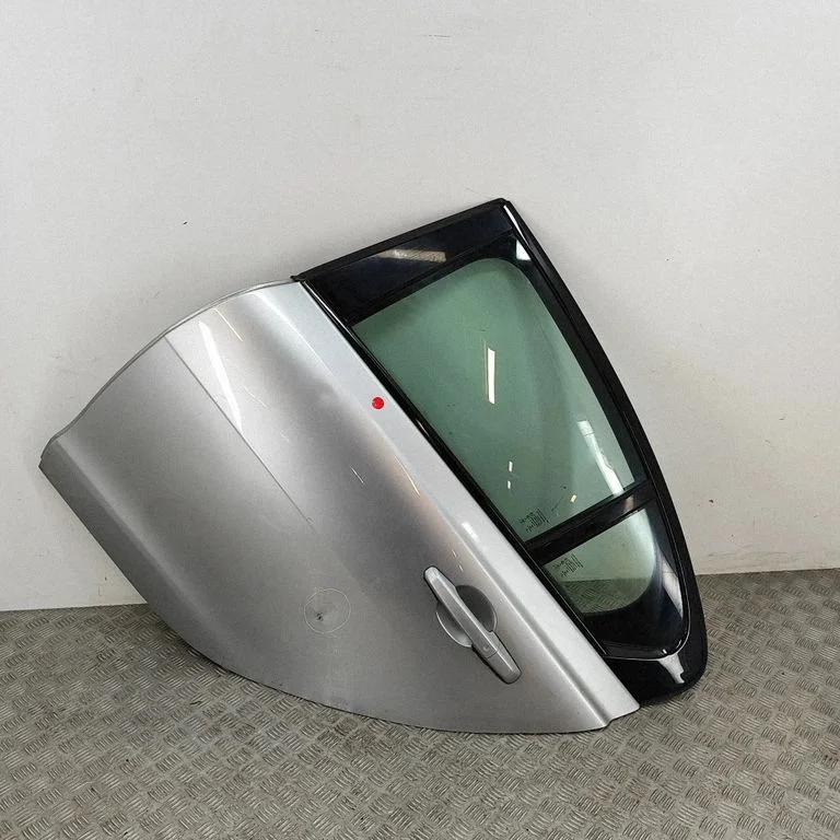 Aizmugurējās durvis GX7324631AA