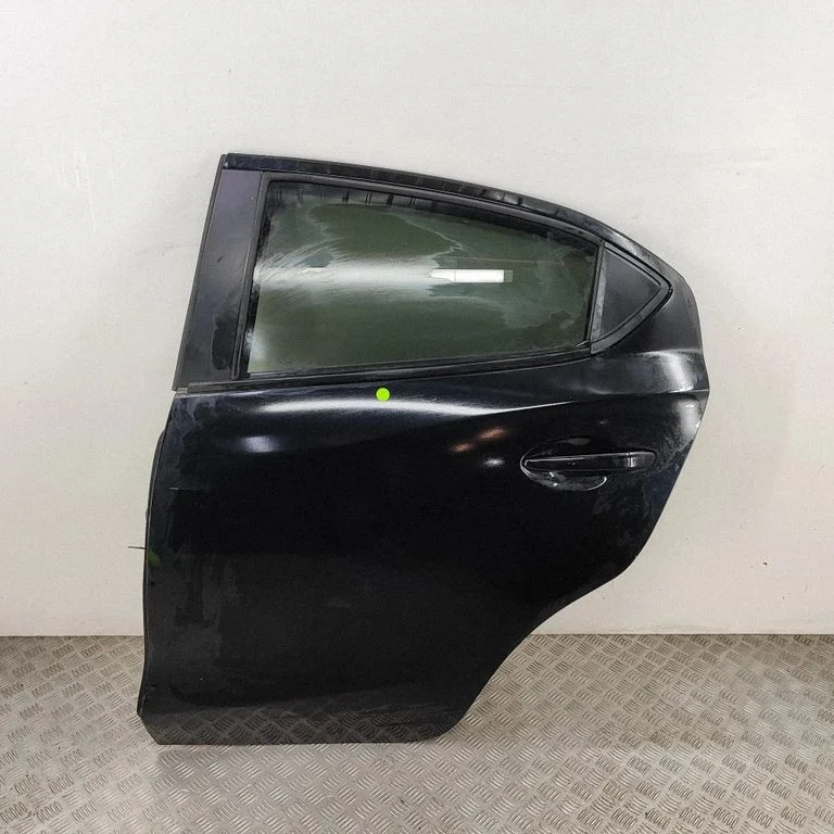 Rear door D0Y07302XK