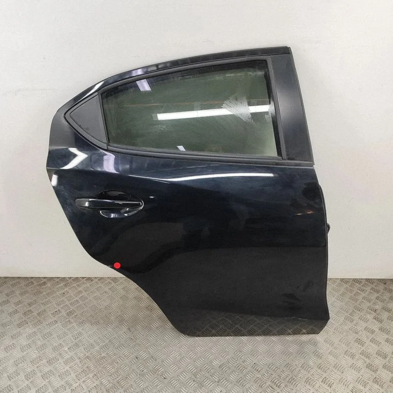 Rear door D0Y07202XK