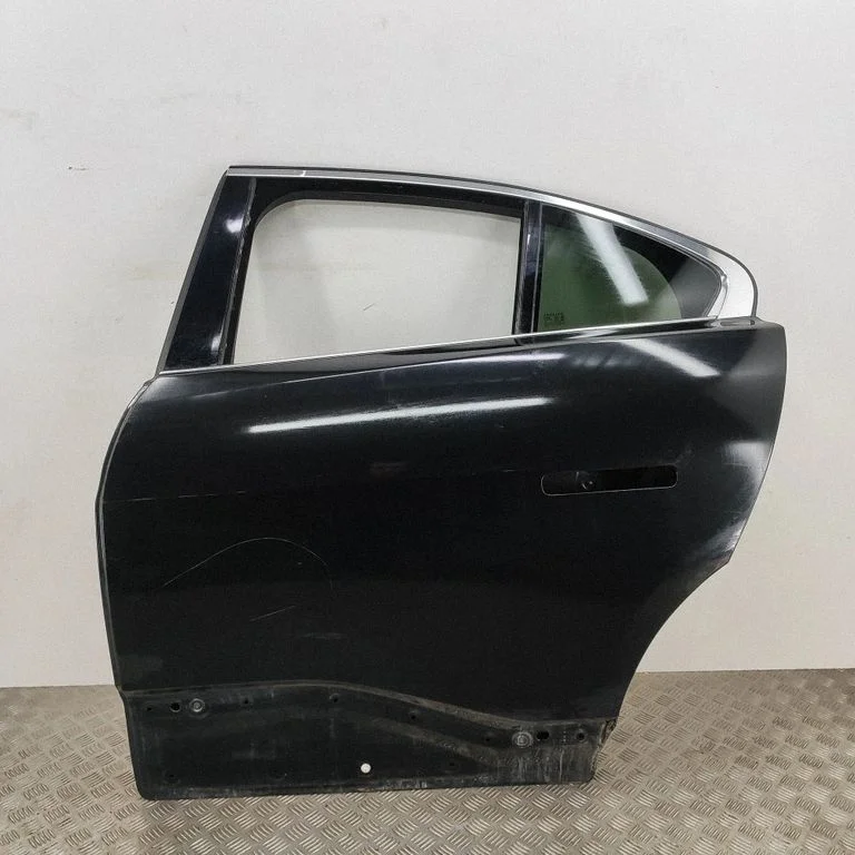 Aizmugurējās durvis SAJ9D324631AA