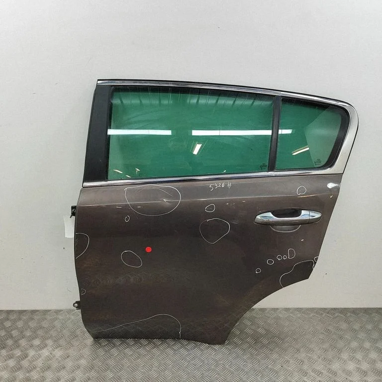 Aizmugurējās durvis 77003F1000