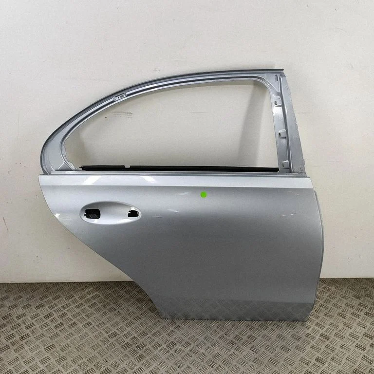 Aizmugurējās durvis A2067301801