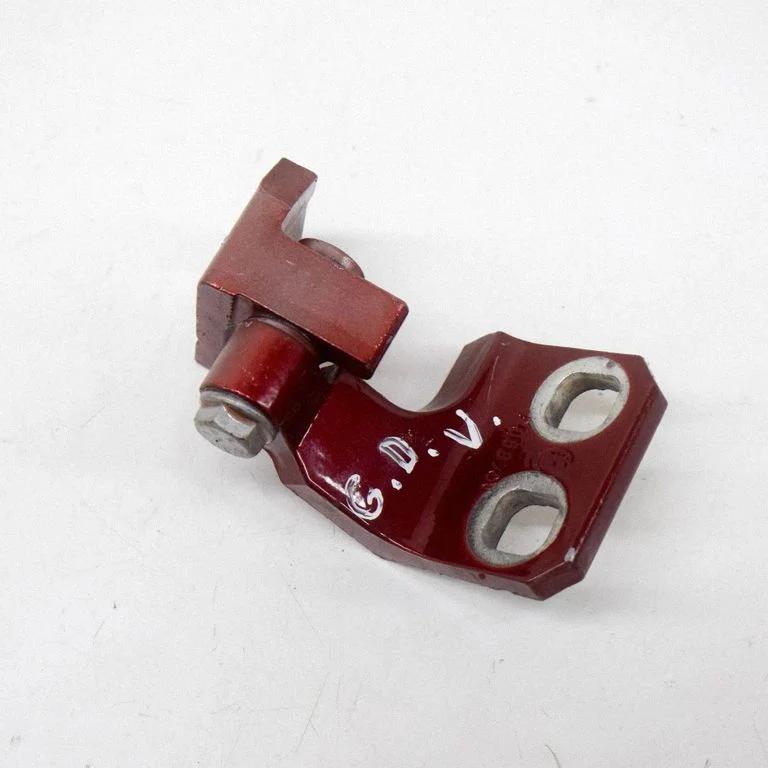 Rear door upper hinge A048903
