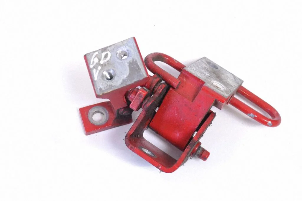 Aizmugurējā augšējā eņģe – Audi A3 S3 8P (2003-2012)