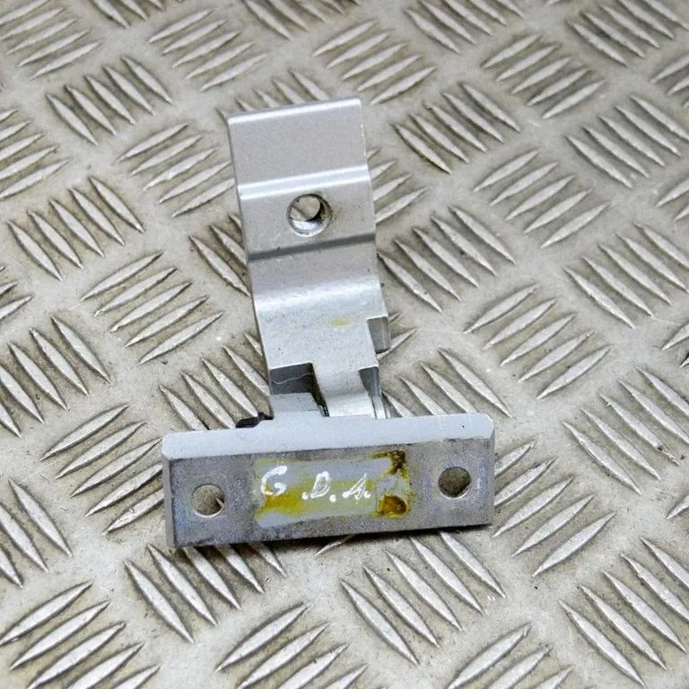 Aizmugurējā augšējā eņģe A046574