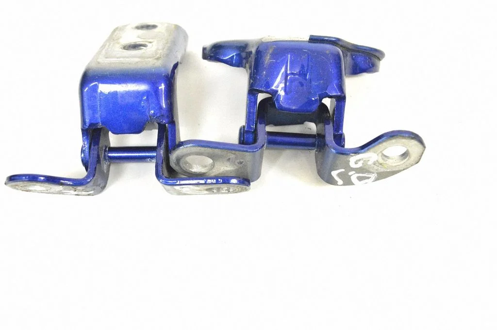 Rear door upper hinge – Lexus NX (2014-2021)