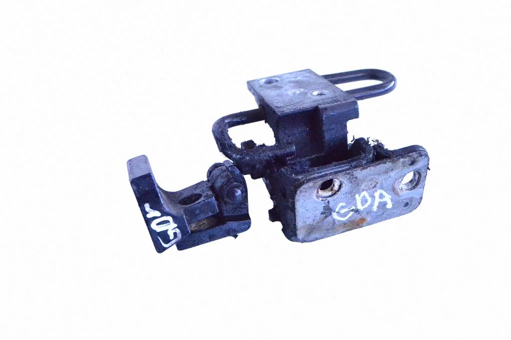 Rear door upper hinge – right