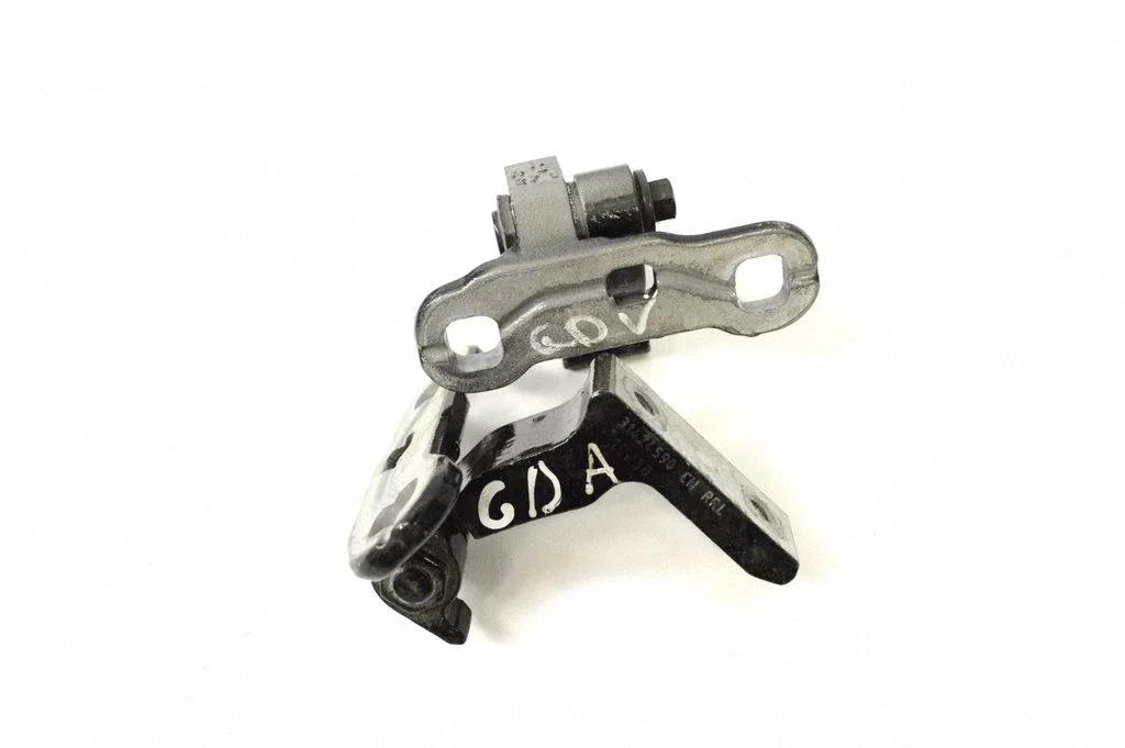 Rear door upper hinge 31424590