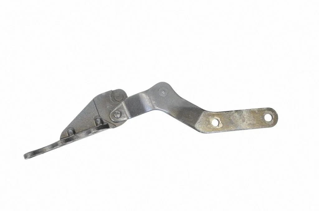 Rear door upper hinge – right