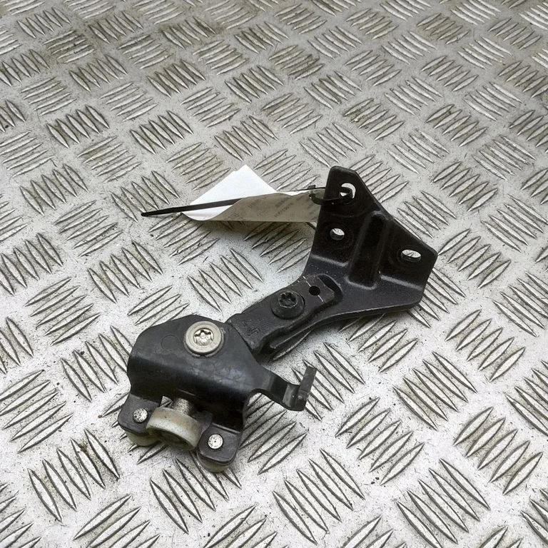 Aizmugurējā apakšējā eņģe – Peugeot Boxer (2015-)