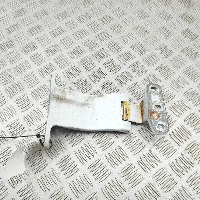 Rear door lower hinge – Ford Transit Custom (2013-2023)