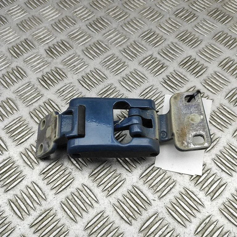 Aizmugurējā apakšējā eņģe A9107408900