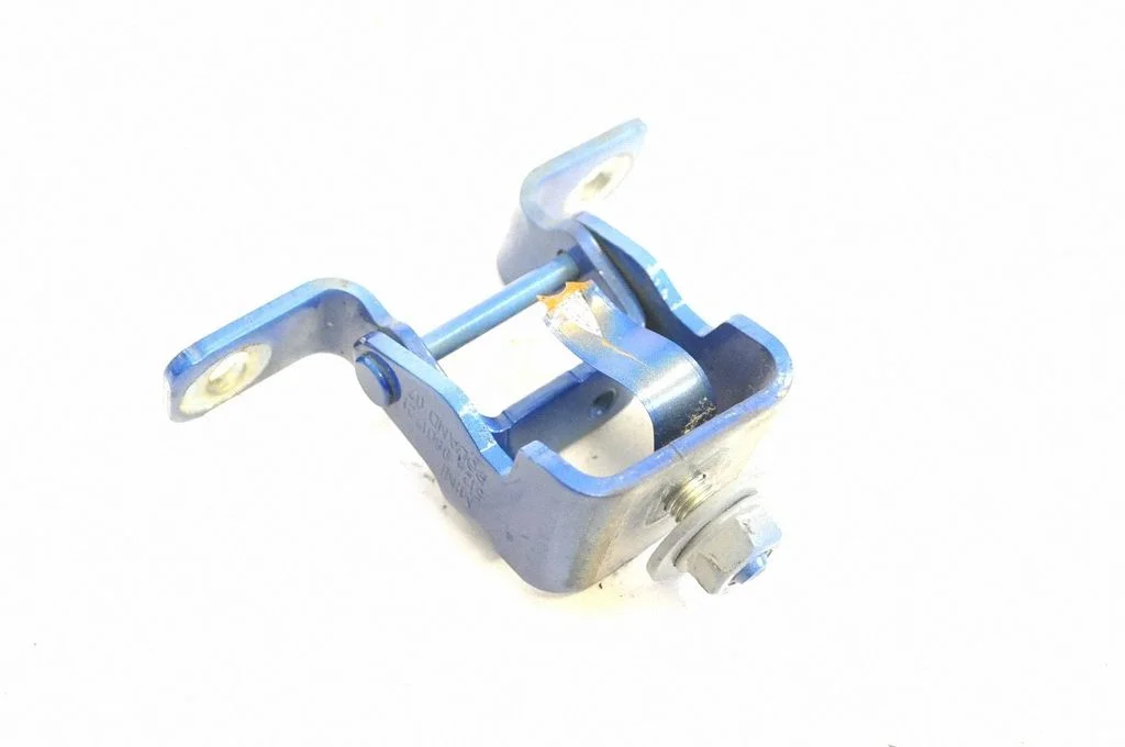 Rear door lower hinge – Mini Cooper Countryman R60 (2011-2016)