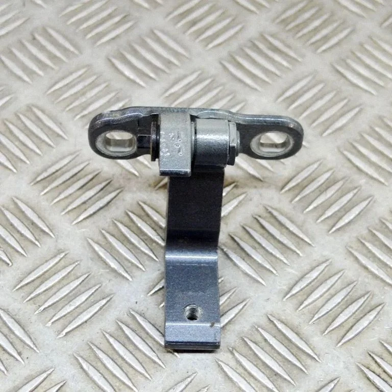Rear door lower hinge – Volvo S90, V90 (2016-)