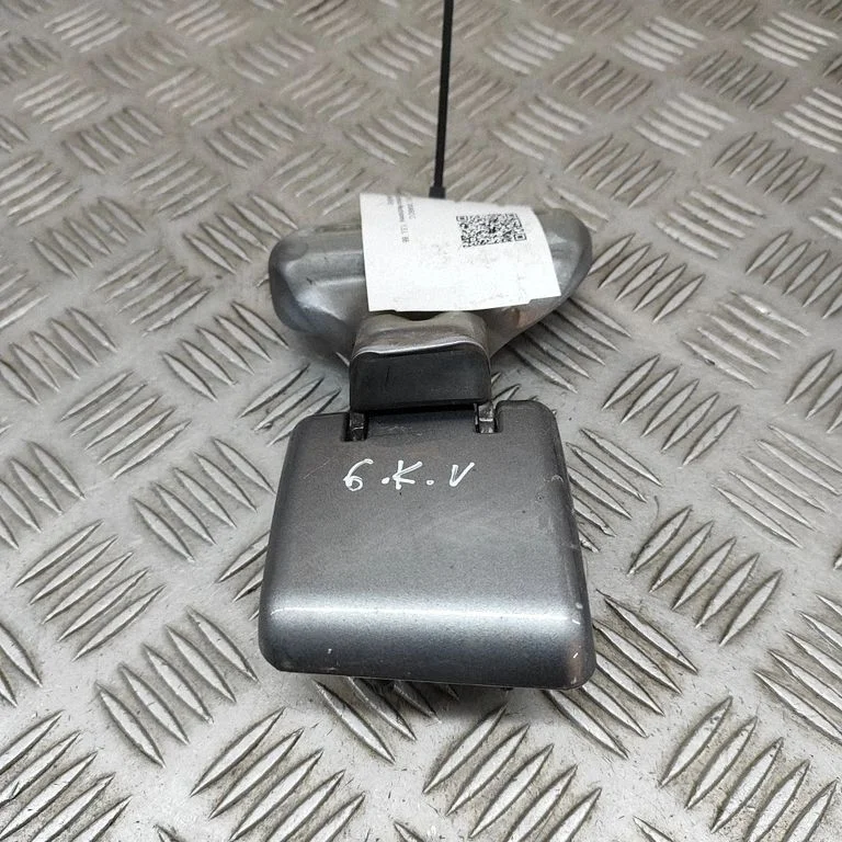 Aizmugurējā apakšējā eņģe – Opel Vivaro (2019-)