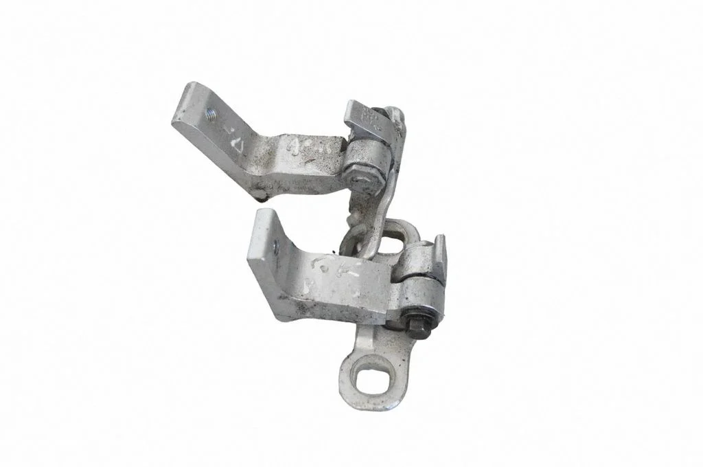 Rear door lower hinge – Volvo S90, V90 (2016-)